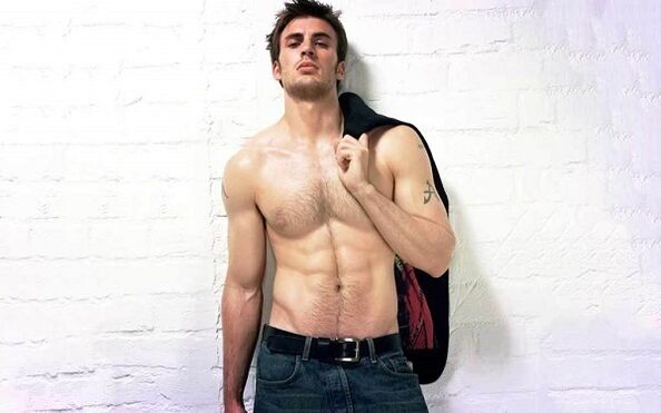 sexy Mann mit vergrößertem Penis