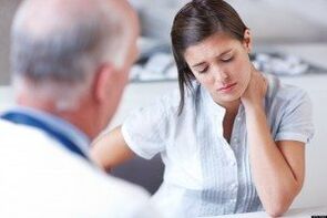 Rücksprache mit dem Partner des Mannes, um die Durchführbarkeit einer Penisvergrößerungsoperation festzustellen